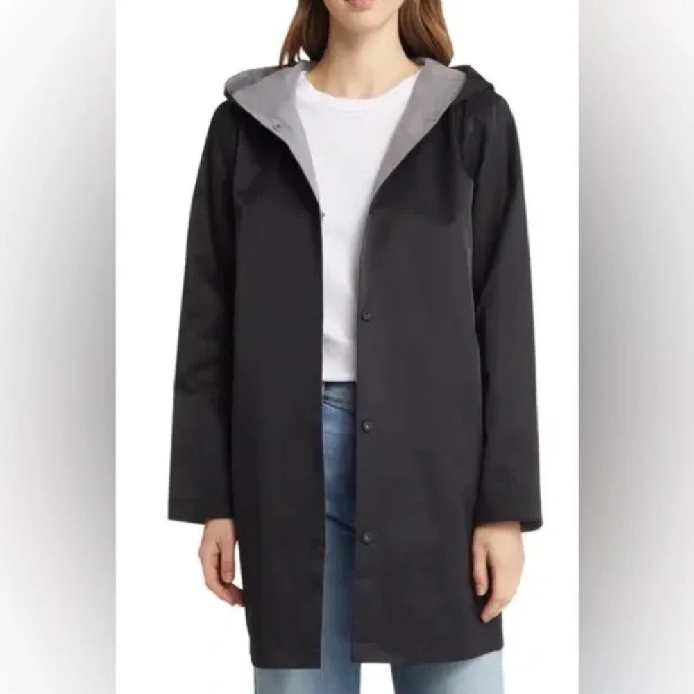 LAST CHANCE | Eileen Fisher Reversible Hooded Coat in Black & Gray